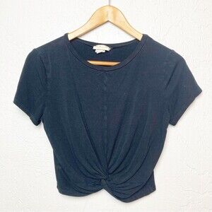 Gaze Black Short Sleeve Crop Top Shirt knotted front medium
